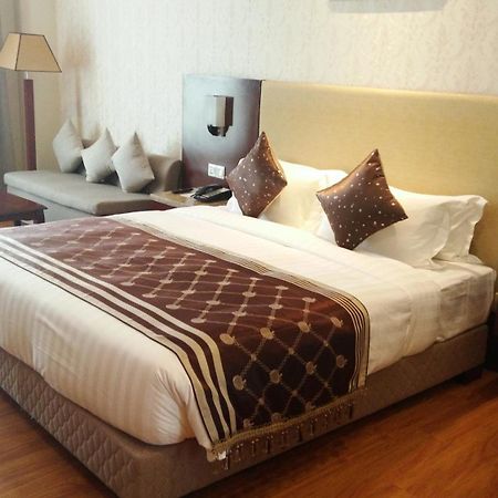 Clarion Inn Jaipur Kukas Zimmer foto
