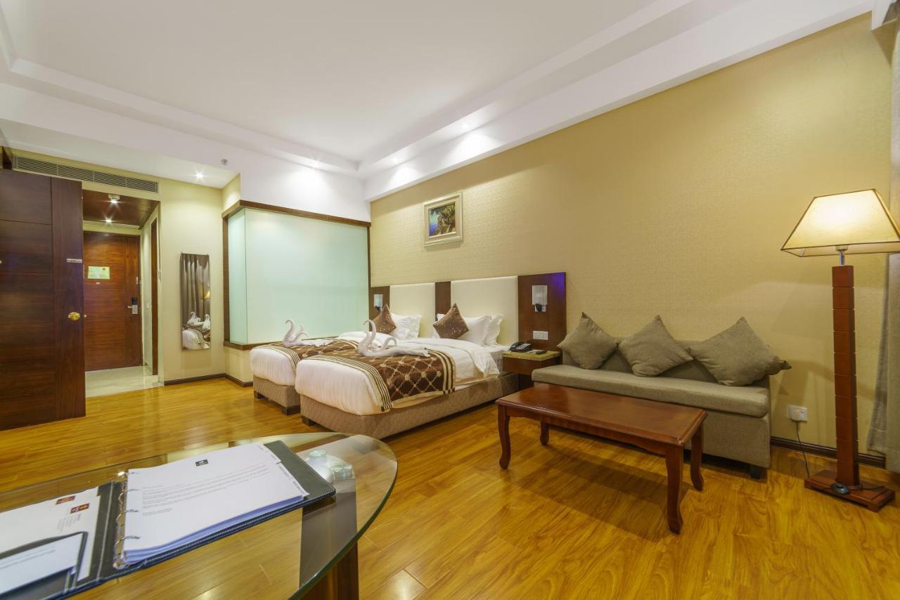 Clarion Inn Jaipur Kukas Exterior foto
